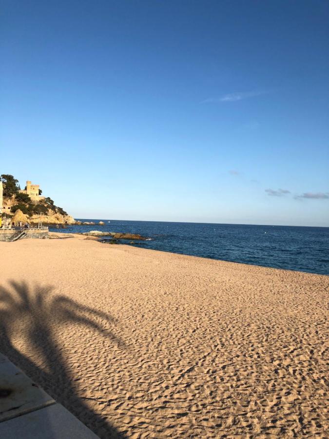Apartament Lloret De Mar With Terrace Buitenkant foto